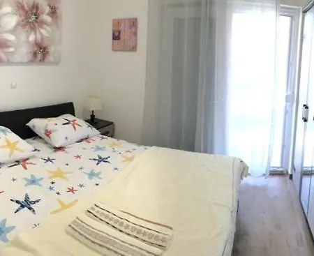 Villa Crowonder Beachfront Blue Bay With Jacuzzi- A1