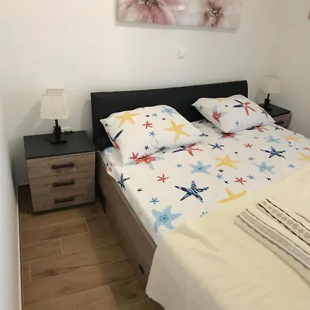 Crowonder Beachfront Blue Bay With Jacuzzi- A1