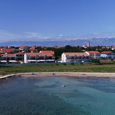 Crowonder Beachfront Blue Bay With Jacuzzi- A1 Villa *